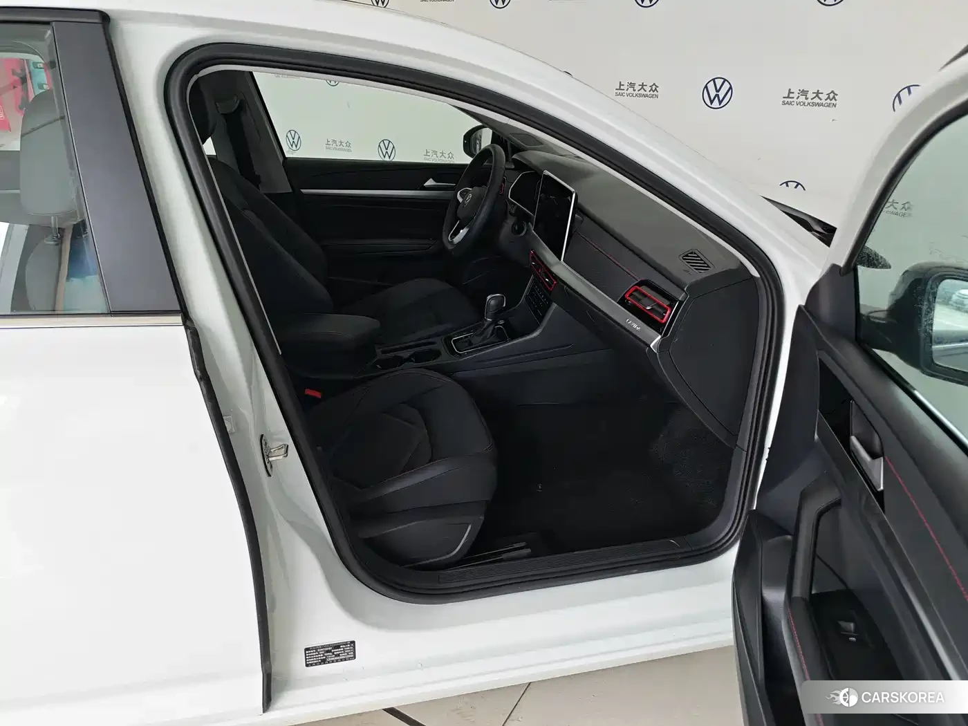 Volkswagen Lavida 2024 Белый из Китая, фото 6