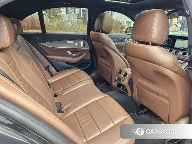 Mercedes-Benz E-Class W213 2022 Серый из Кореи, фото 6