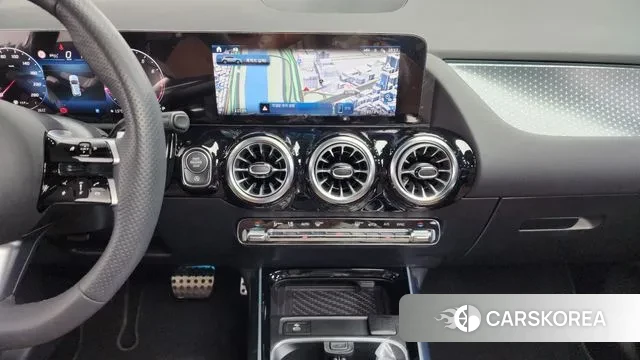 Mercedes-Benz GLA - Class H247 2025 Черный из Кореи, фото 6