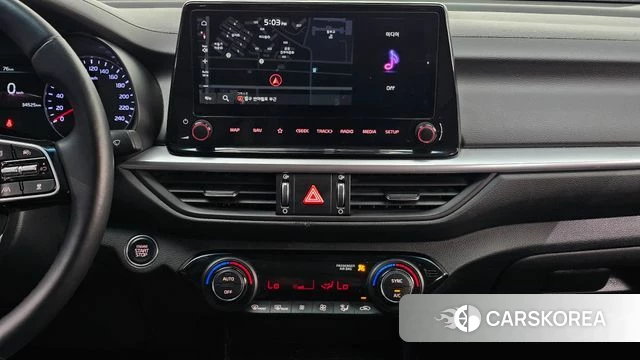 Kia The New K3 2nd generation 2022 Белый из Кореи, фото 6