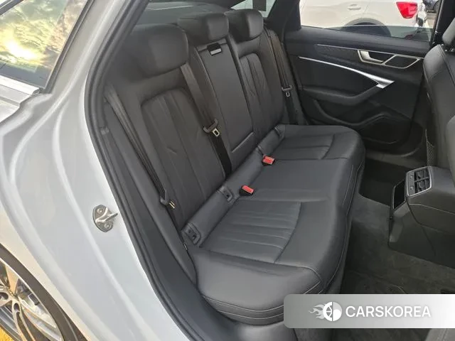 Audi A6 (C8) 2022 Белый из Кореи, фото 6