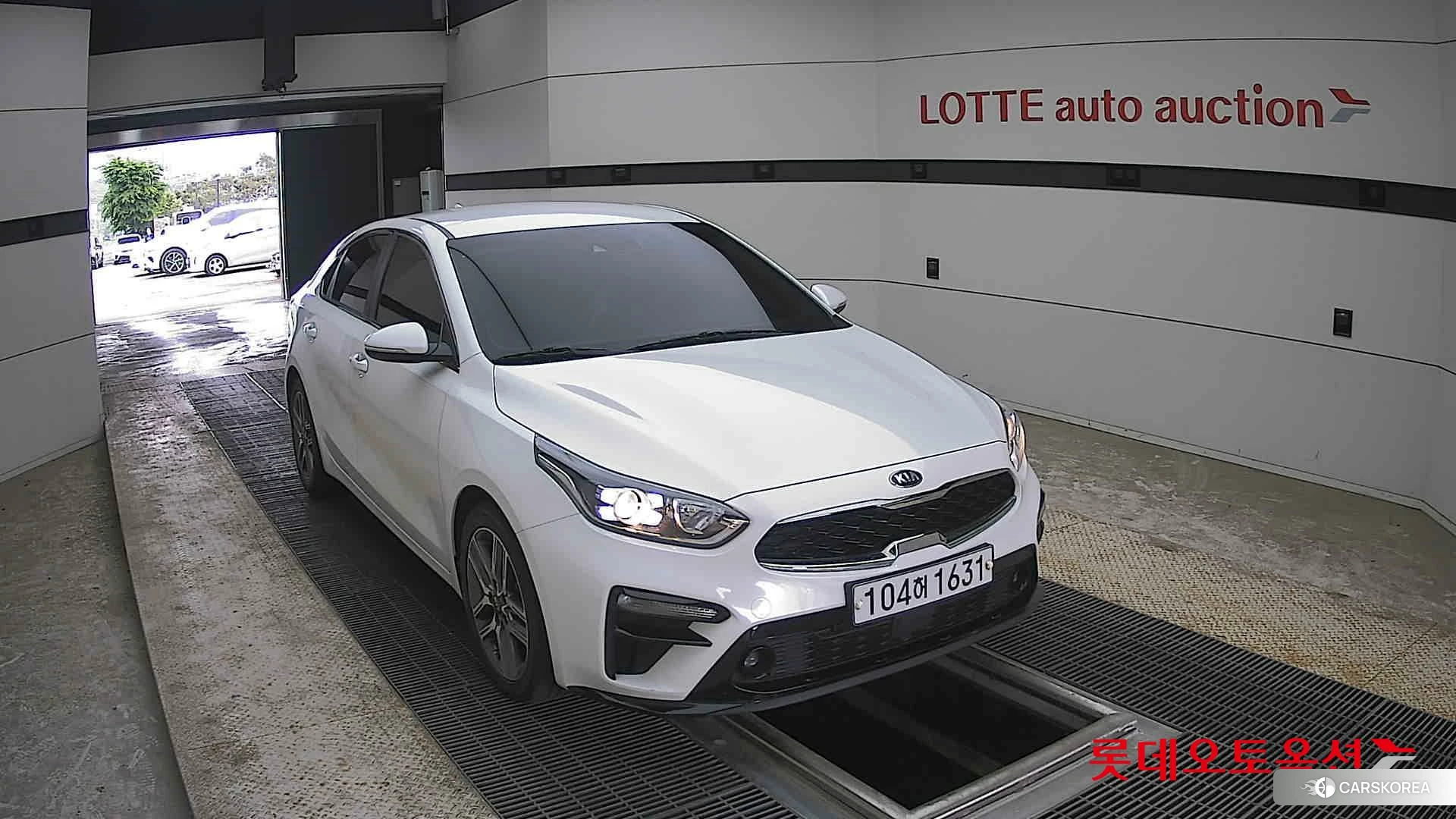 Kia K3 2020 Snow White Pearl из Кореи, фото 6
