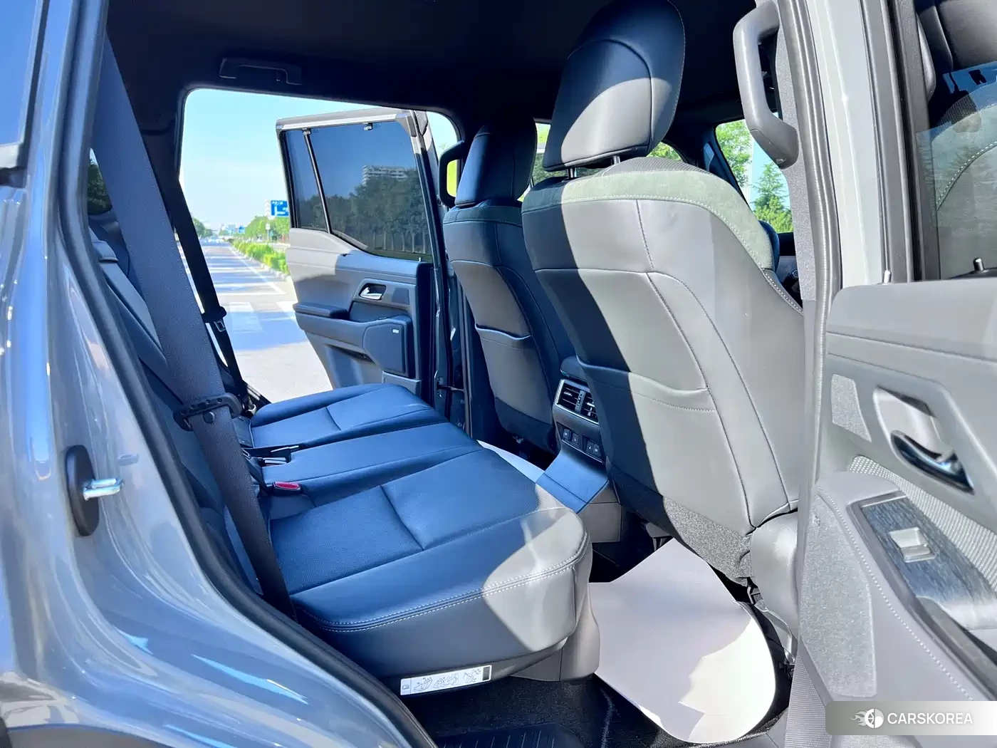 Lexus GX 2025 Silver/gray из Китая, фото 6