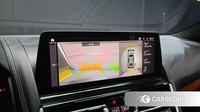 BMW 8 Series (G15) 2023 Серебристо-серый из Кореи, фото 6