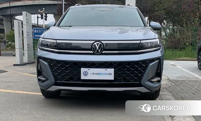 Volkswagen Lanjing 2025 Синий из Китая, фото 6