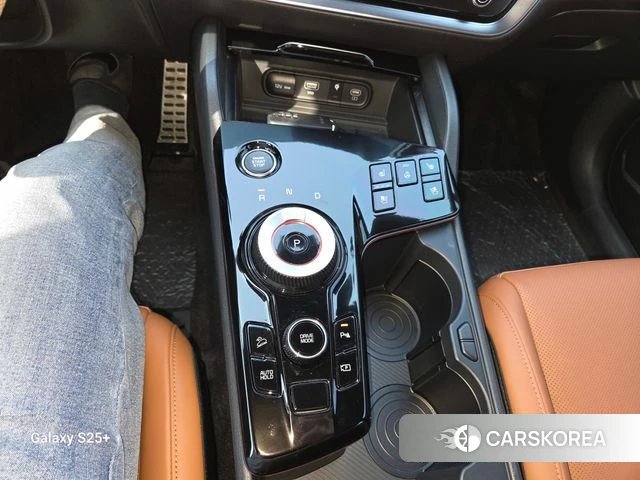 Kia Sportage 5th Generation Hybrid 2024 Жемчужный цвет из Кореи, фото 6