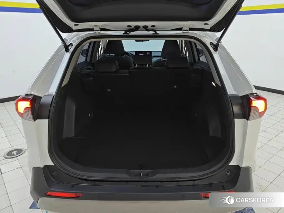 Toyota RAV4 2024 Белый из Китая, фото 6