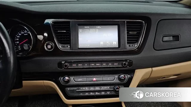 Kia The New Carnival 2018 Черный из Кореи, фото 6