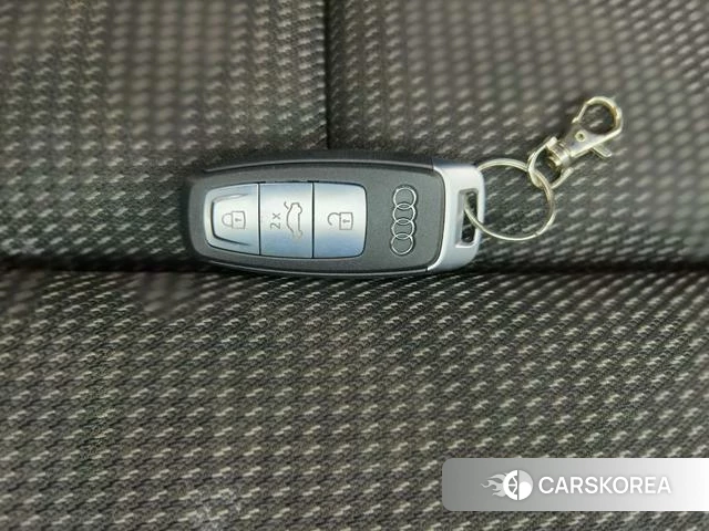 Audi A3 2023 Темно-серый из Китая, фото 6