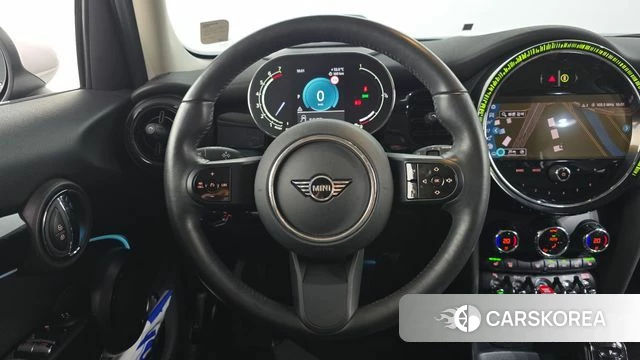 Mini Cooper 2024 Серебряный из Кореи, фото 6