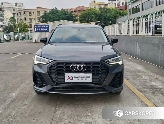Audi Q3 2021 Темно-серый из Китая, фото 6