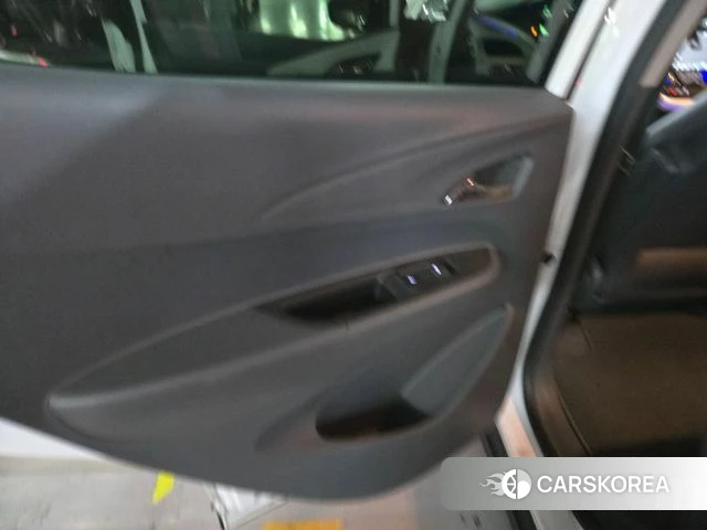 Chevrolet (GM Daewoo) Bolt EV 2021 Белый из Кореи, фото 6