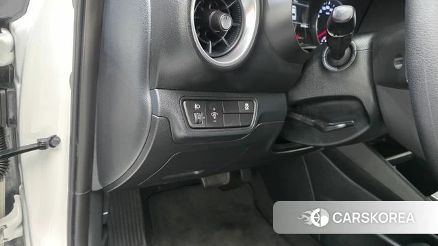 Kia The New K3 2nd generation 2024 Белый из Кореи, фото 6