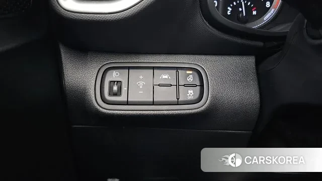 Hyundai Venue 2022 Белый из Кореи, фото 6