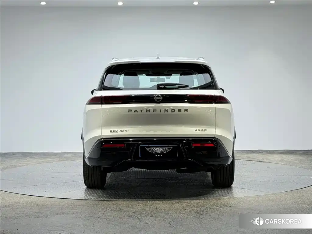 Nissan Pathfinder 2024 Белый из Китая, фото 6
