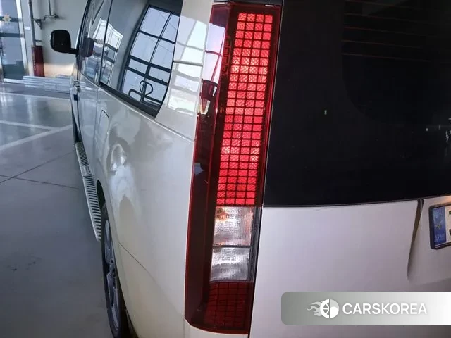 Hyundai Staria 2024 Белый из Кореи, фото 6