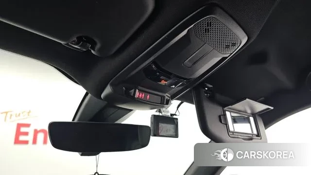 Peugeot e-2008 second generation 2023 Белый из Кореи, фото 6