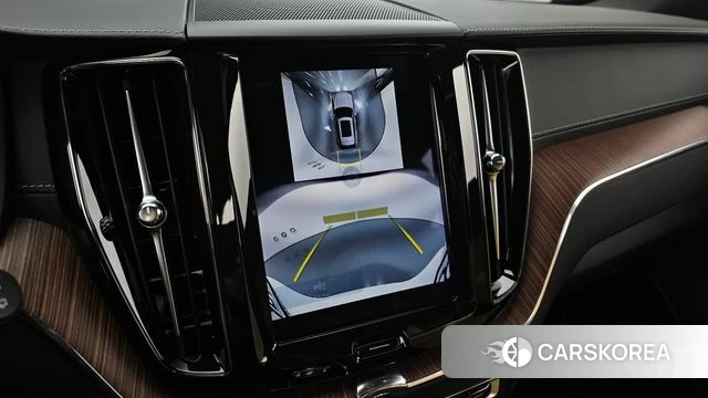 Volvo XC60 second Generation 2023 Белый из Кореи, фото 6