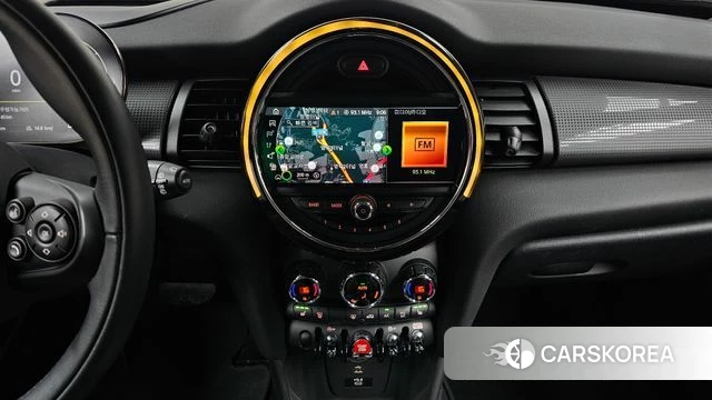 Mini Cooper 2021 Черный из Кореи, фото 6