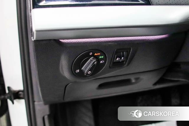 Volkswagen Lavida 2023 Белый из Китая, фото 6