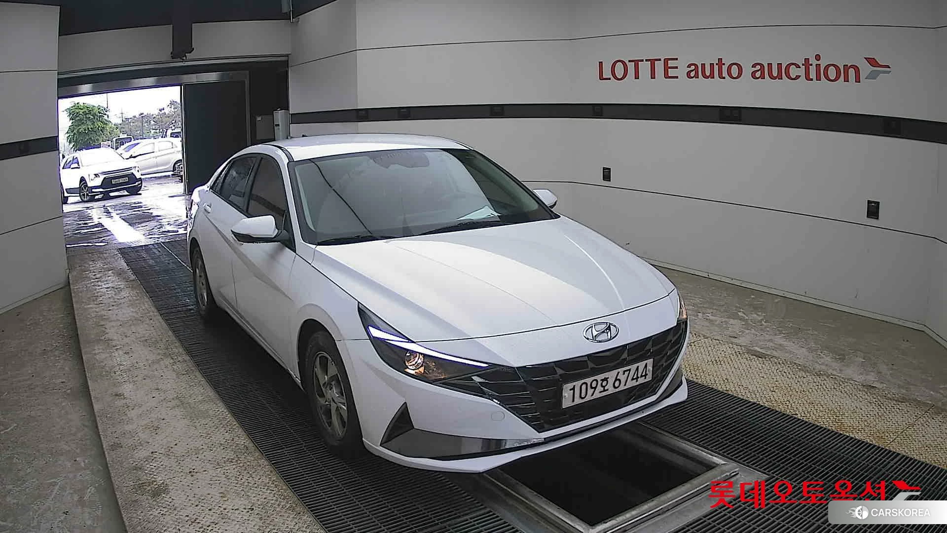 Hyundai Avante 2021 Белый из Кореи, фото 6