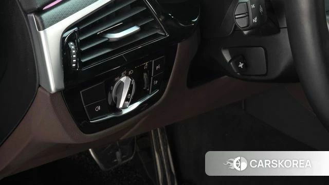 BMW 6 Series GT (G32) 2023 Серебряный из Кореи, фото 6