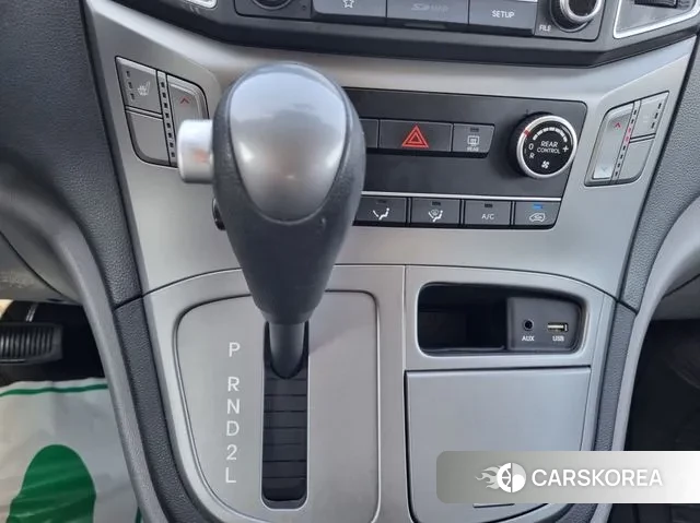 Hyundai The New Grand Starex 2018 Желтый из Кореи, фото 6