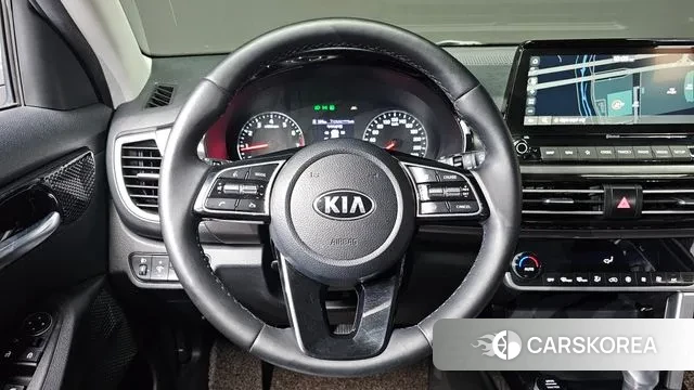 Kia Seltos 2021 Белый из Кореи, фото 6