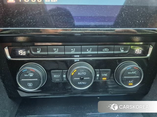 Volkswagen Passat GT (B8) 2018 Синий из Кореи, фото 6