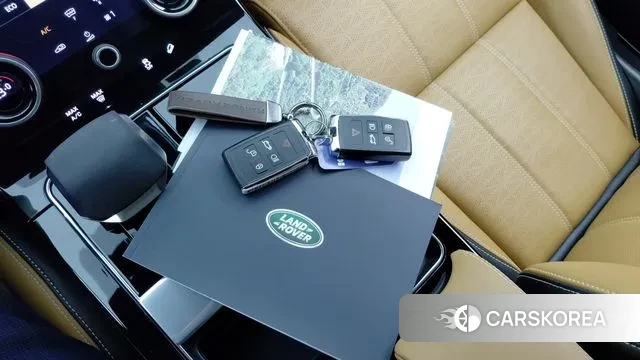 Land Rover Range Rover Velar 2023 Черный из Кореи, фото 6