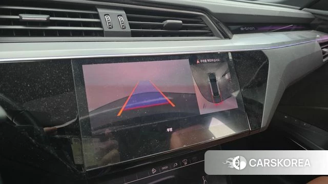 Audi e-Tron 2021 Черный из Кореи, фото 6