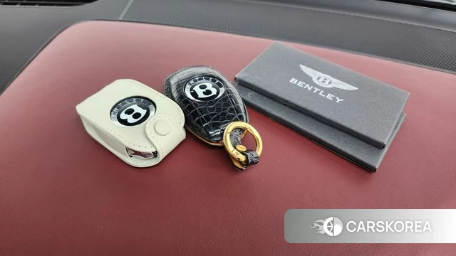 Bentley Bentayga 2024 Белый из Кореи, фото 6