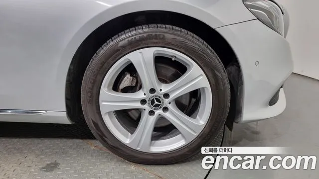 Mercedes-Benz E-Class W213 2018 Серебряный из Кореи, фото 6