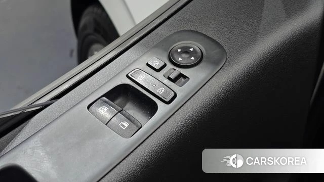 Hyundai Staria 2023 Белый из Кореи, фото 6