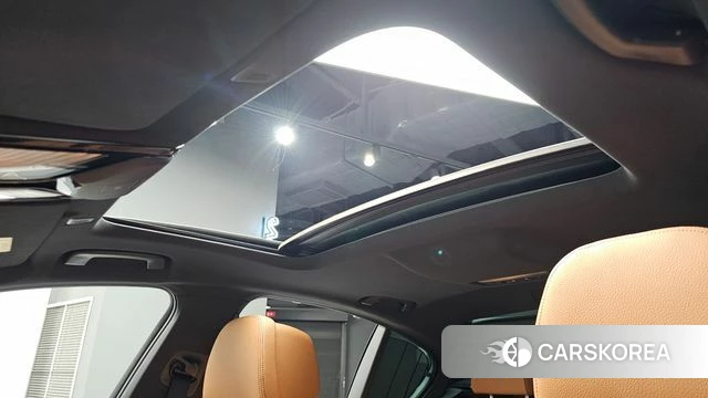 BMW 5 Series (G30) 2023 Черный из Кореи, фото 6