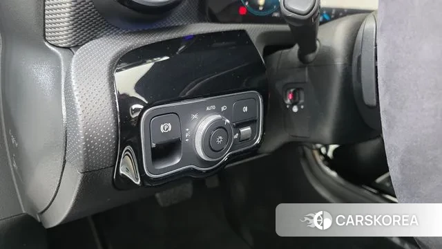 Mercedes-Benz A-Class W177 2022 Белый из Кореи, фото 6