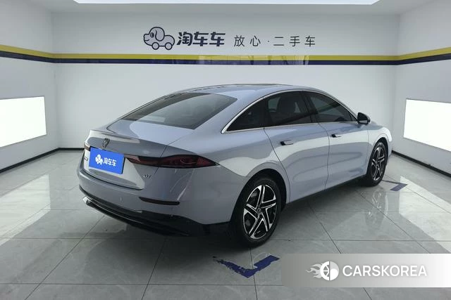 Roewe D7 EV 2024 Темно-серый из Китая, фото 6