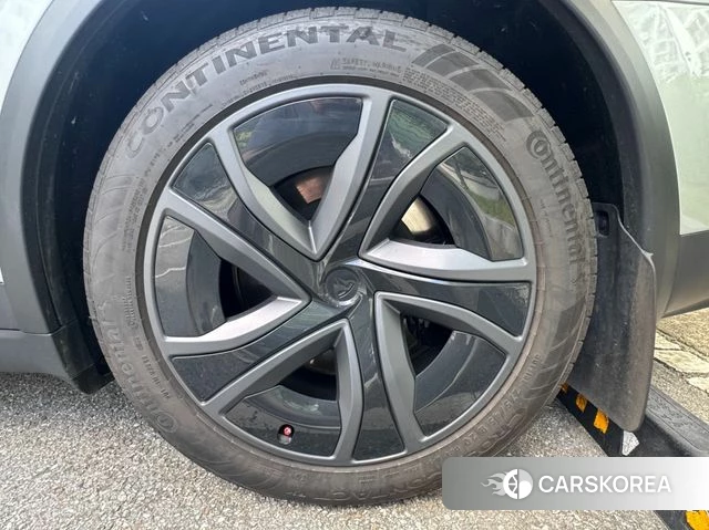 Tesla Model X 2026 Светло-серебряный цвет из Кореи, фото 6