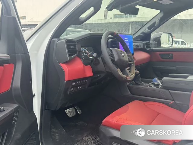 Toyota Sequoia 2025 Белый из Китая, фото 6