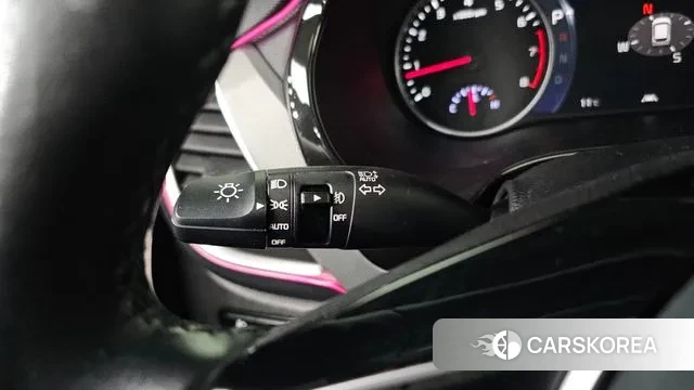 Kia Seltos 2022 Белый из Кореи, фото 6