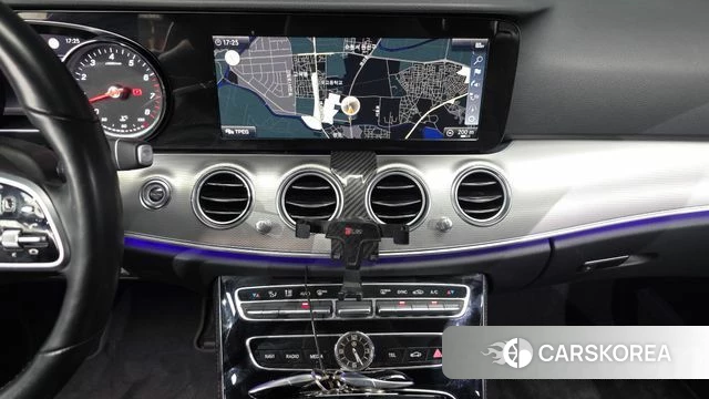 Mercedes-Benz E-Class W213 2018 Серебряный из Кореи, фото 6