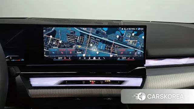 BMW 5 Series (G60) 2025 Светло-серебряный цвет из Кореи, фото 6