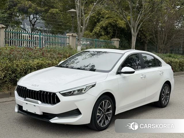 Kia K3 2022 Белый из Китая, фото 6