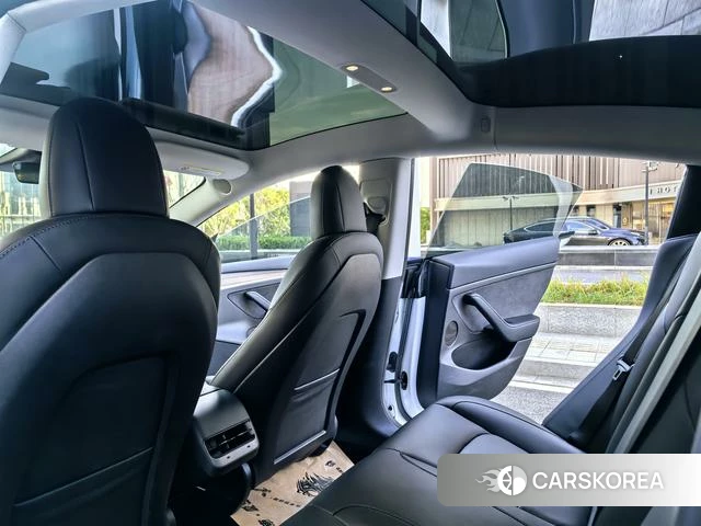 Tesla Model 3 2021 Белый из Китая, фото 6