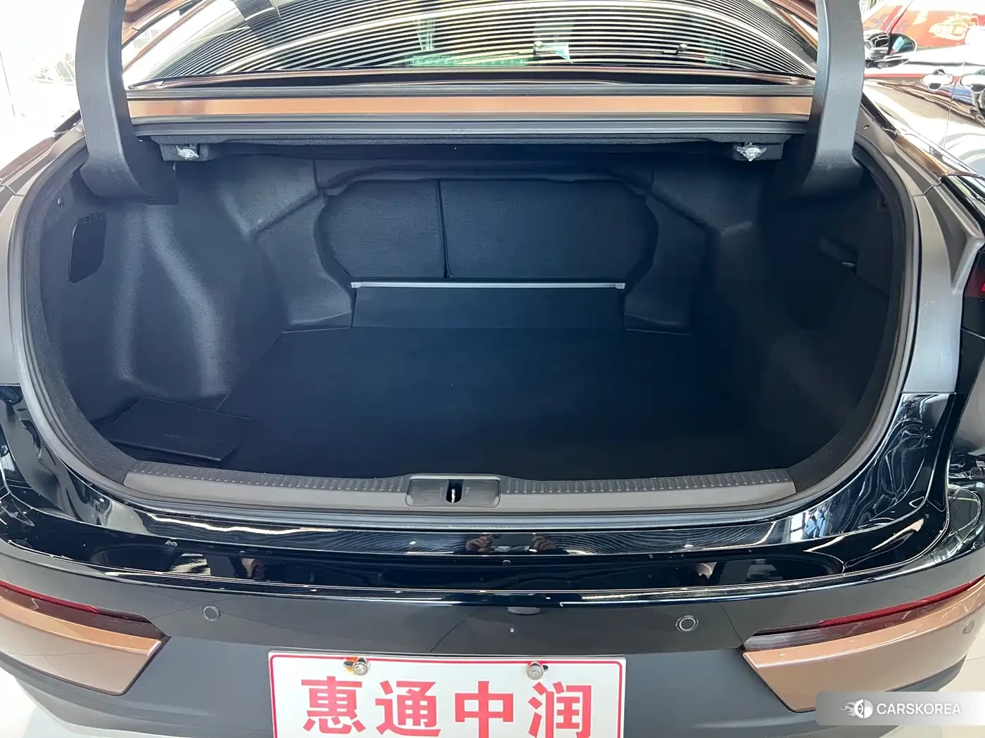 Toyota Crown SportCross 2025 Champagne/brown из Китая, фото 6
