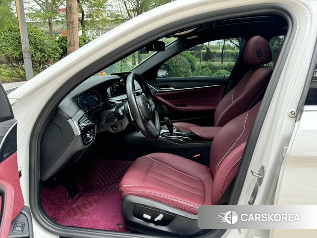 BMW 5 series 2023 Белый из Китая, фото 6