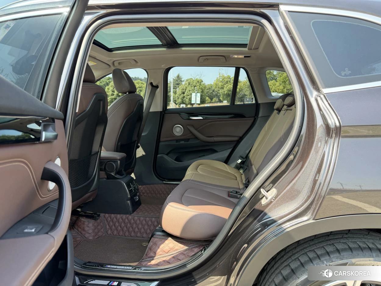 BMW X1 2021 Черный из Китая, фото 6