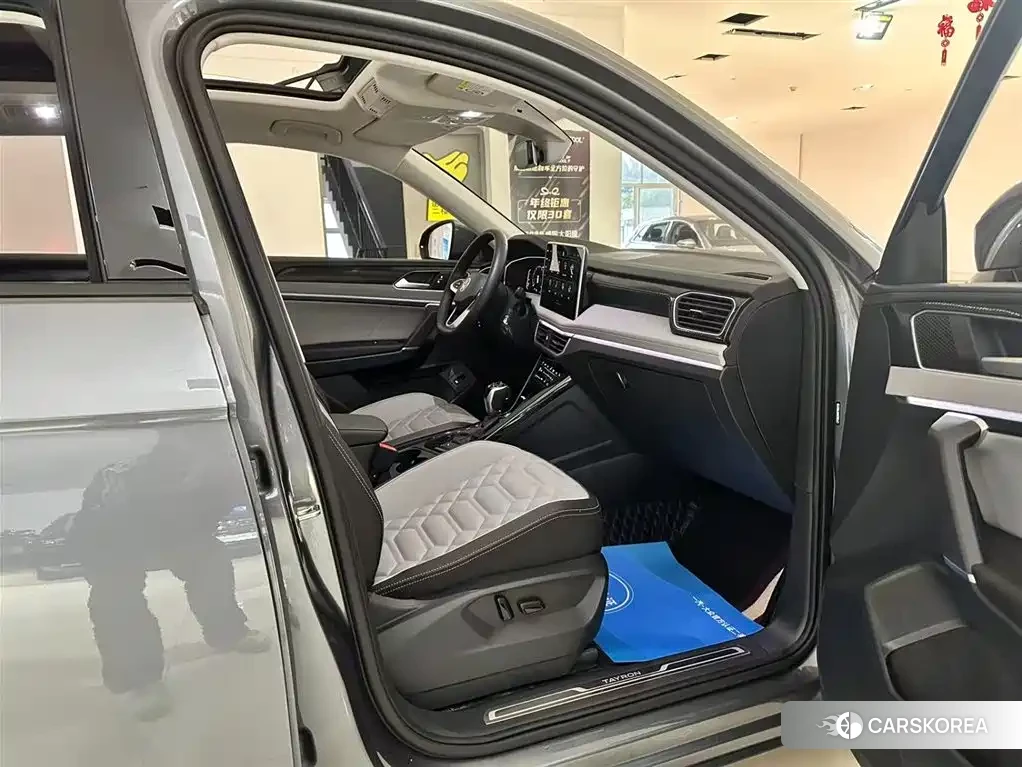 Volkswagen Tayron 2024 Silver/gray из Китая, фото 6