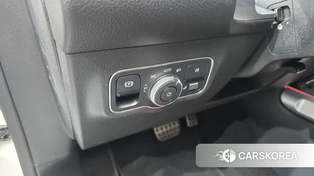 Mercedes-Benz GLB-Class X247 2025 Белый из Кореи, фото 6