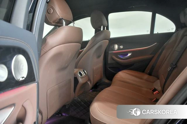 Mercedes-Benz E-class (imported) 2022 Черный из Китая, фото 6